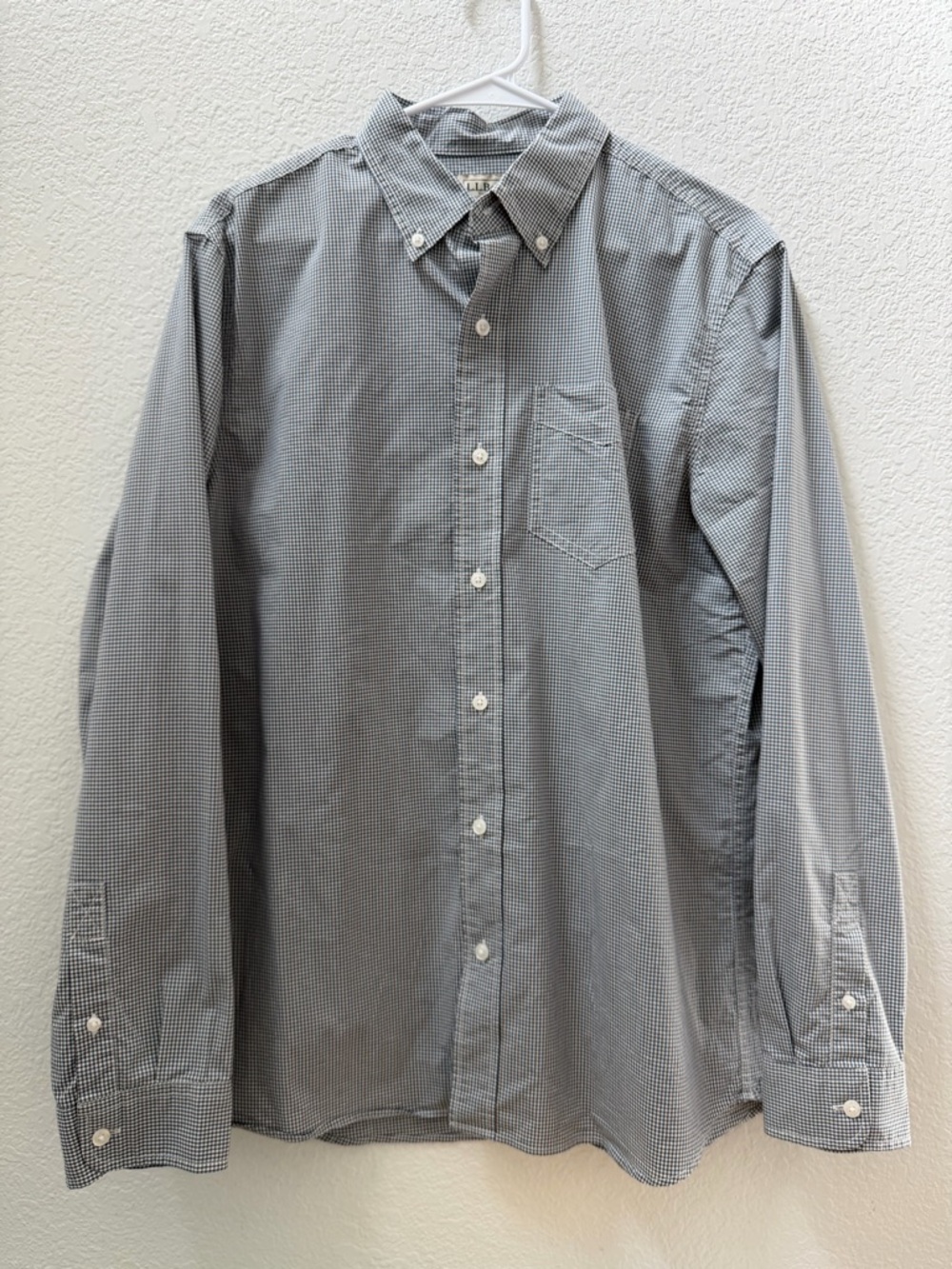 L.L. Bean Men's Slightly Fitted Blue & White Plaid Check Button-Down Shirt